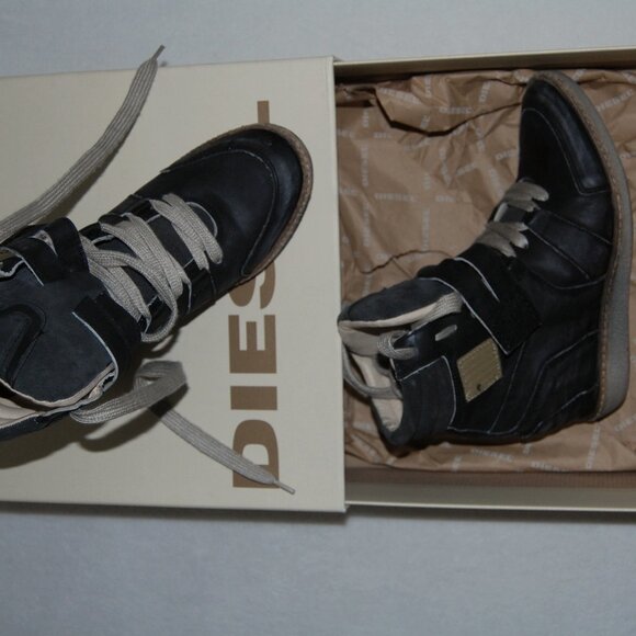 Diesel Carabas Wedge Heel Boots, Women Size US 7.5 Gray - Picture 2 of 7